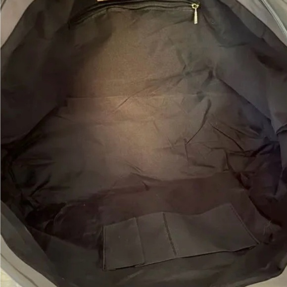 New!!  Lily&Bean Tote bag and matching brand new makeup bag.Monogrammed with LNR - Picture 3 of 9